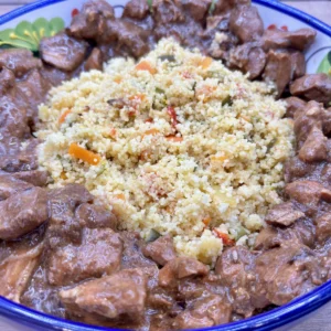 Tajine de pollo con cuscus de verduras