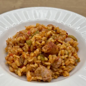 Arroz con salchichas y chistorra